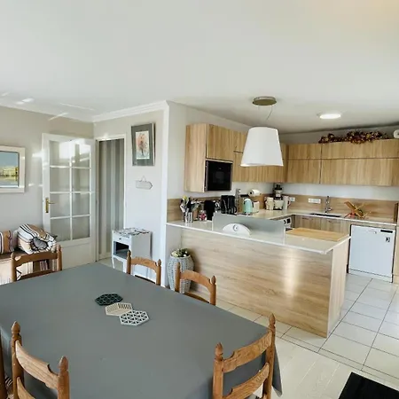 Tres Lumineux Moon By Sea - Apartament